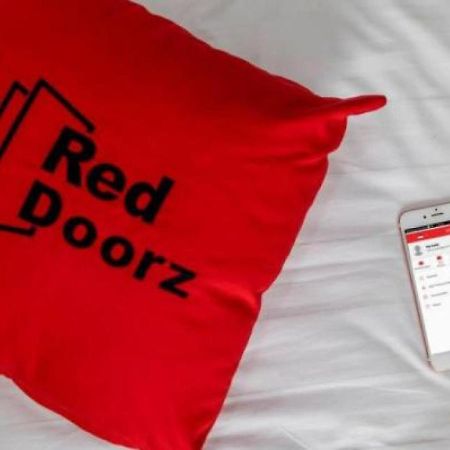 Reddoorz Apartment Near Summarecon Mall Serpong Тангеранг Екстер'єр фото