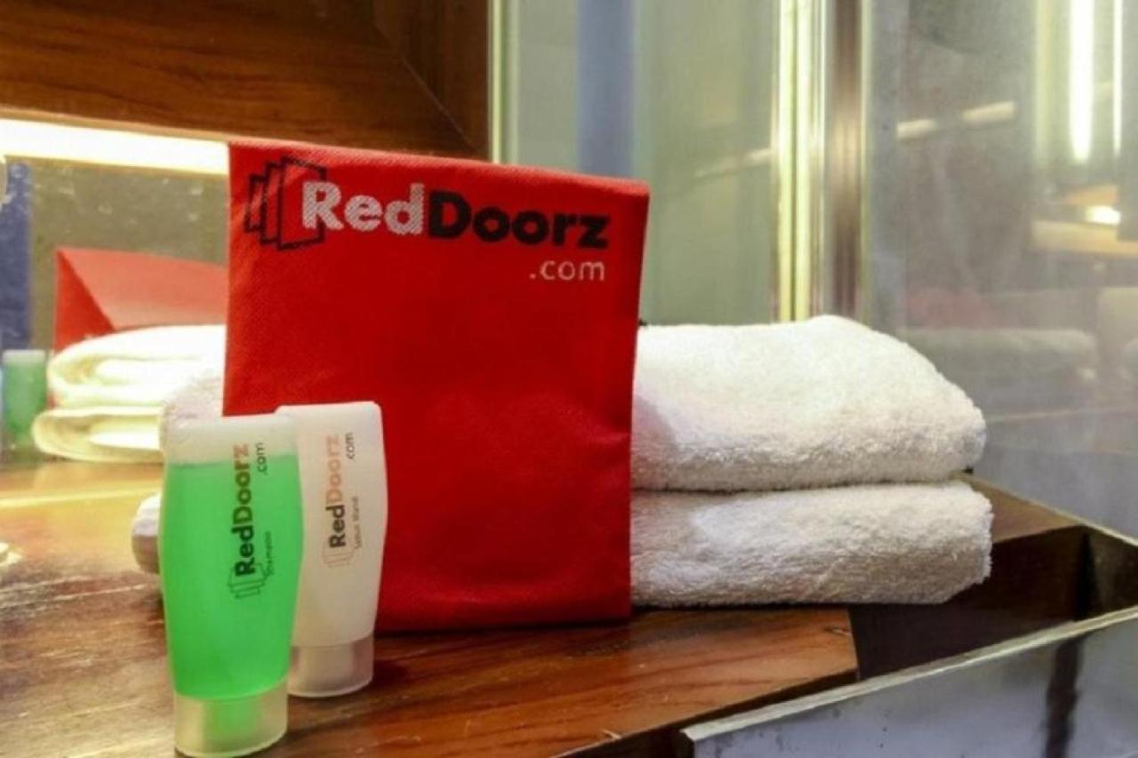 Reddoorz Apartment Near Summarecon Mall Serpong Тангеранг Екстер'єр фото